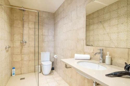 Besalú 11 Moderno apartamento con AC en la plaza