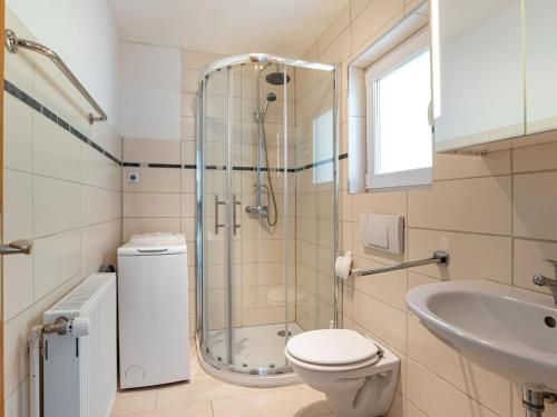 Charming Apartment in Eutin on Little Eutin Lake near Centre