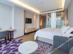 Lavande Hotel Wuhan Guanggu Plaza