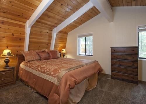 Kaley Vacation Rental Cabin
