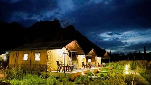 Cozy Ethnic Camp