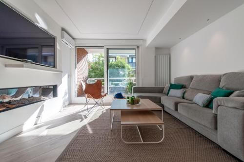 BARRIO DE SALAMANCA – SELECTO – COLLECTION III Eleven Host Company