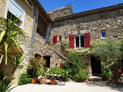 On dirait le Sud Chambres d'Hôtes dans village proche Alès en Cévennes