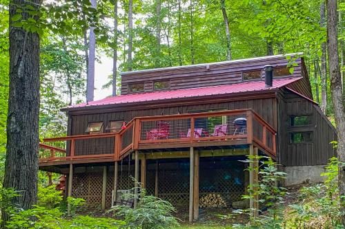 Riverside Cabin with Deck by Hiking Trails and Fishing