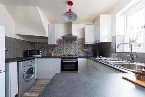 Perfect for CONTRACTORS Dudley