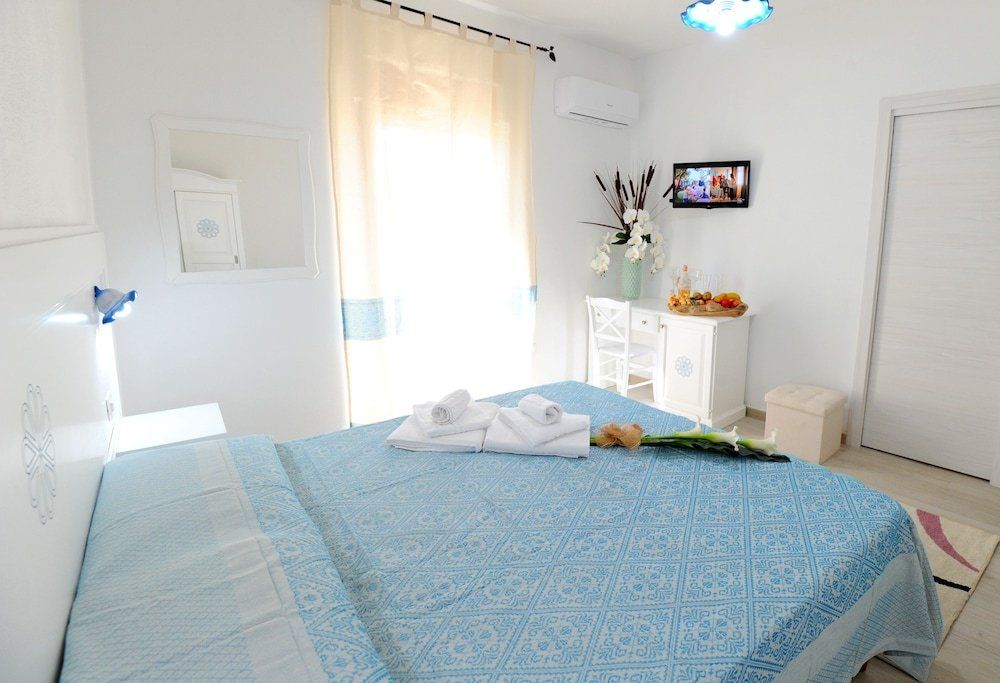 INAH Rooms
