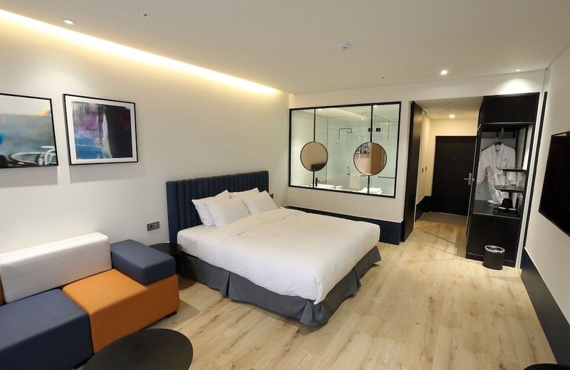 Orchid Hotel