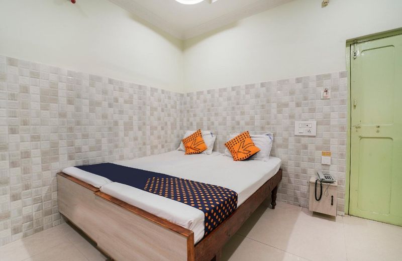 Flagship 38697 Hotel Sridhar