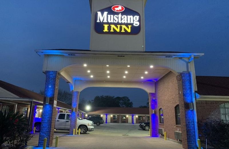 Mustang INN