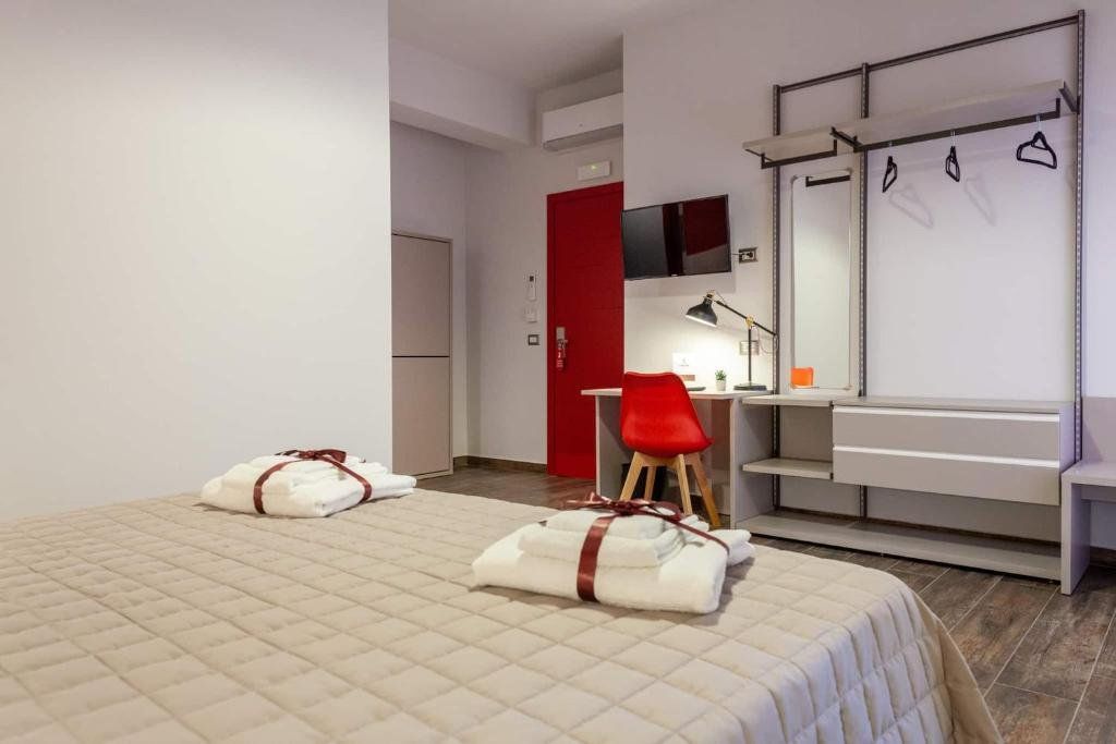Five Rooms Brolo