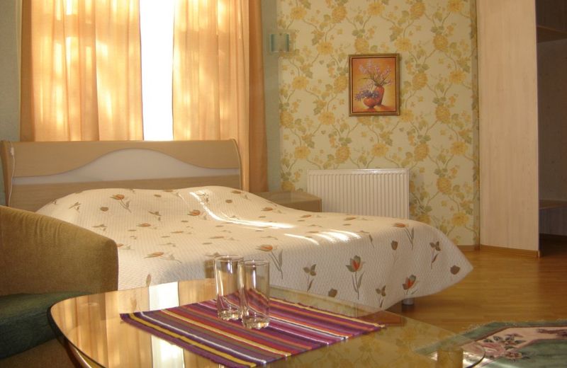 Thedom Guest House