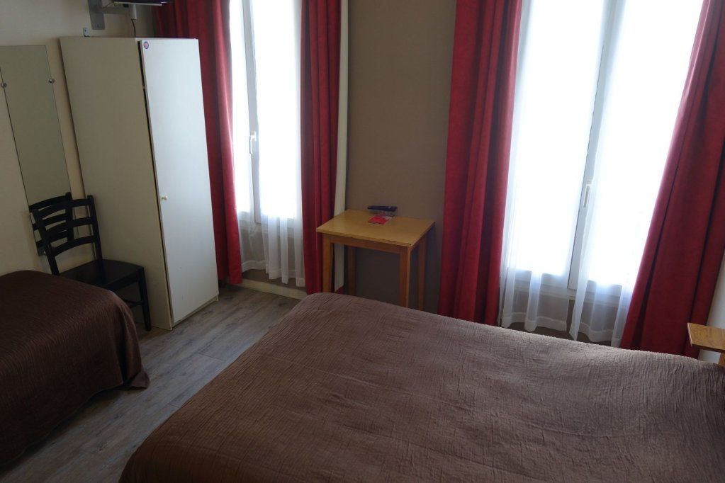 Acacia Hotel