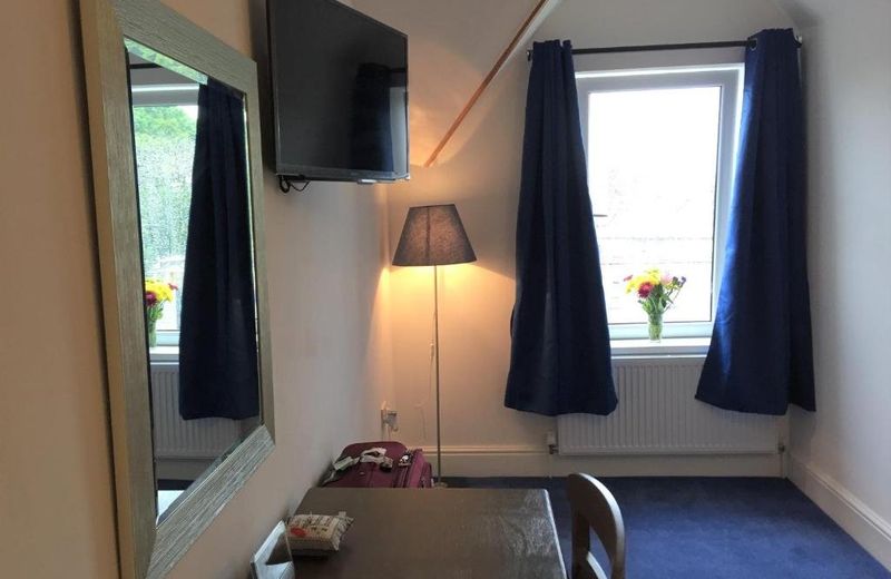 3 Luxury En-suite Bedrooms