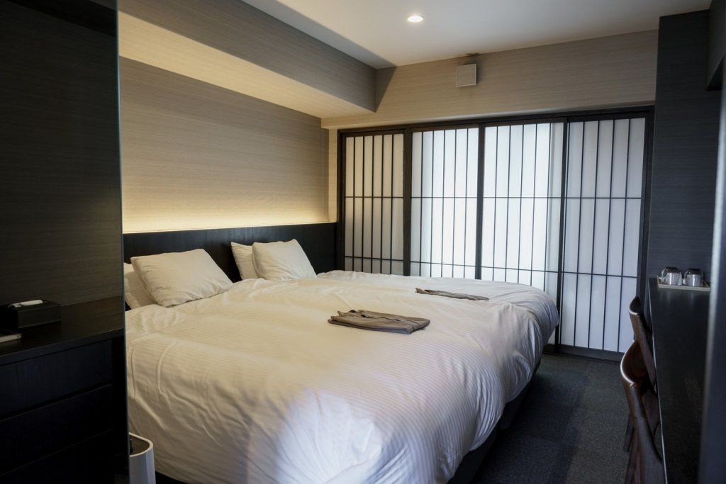 Hotel Ninja Black
