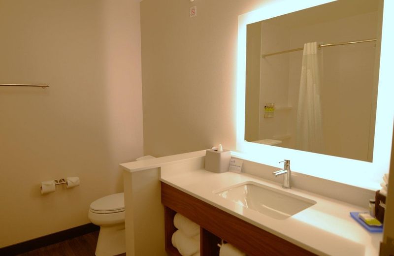 Holiday Inn Express & Suites - Onalaska - La Crosse Area, an IHG Hotel