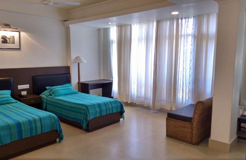 Marina's Motel