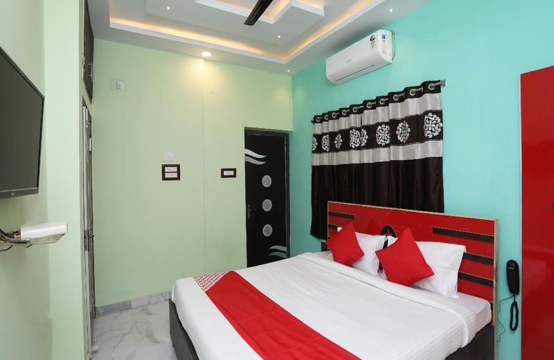 OYO 41335 Hr Inn