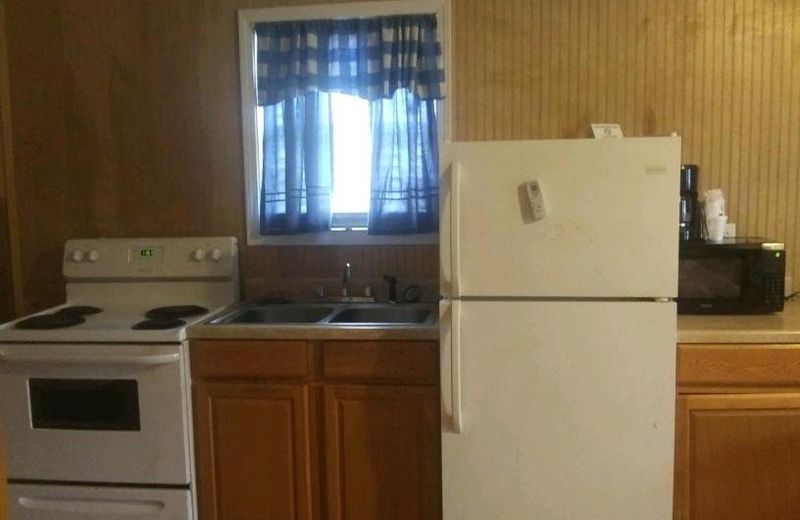 Whispering Creek Lodging & RV Resort