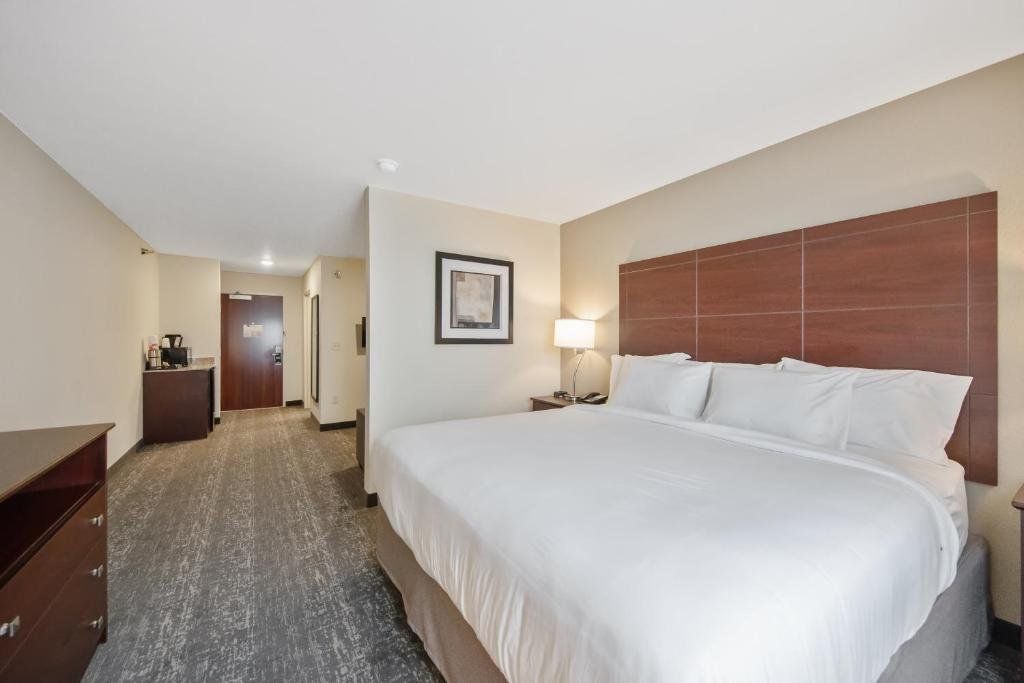 Cobblestone Hotel & Suites - Austin