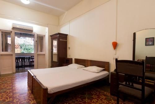 Bed and Breakfast at Colaba