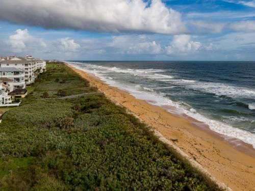 832 Cinnamon Beach, 3 Bedroom, Sleeps 8, Ocean Front, 2 Pools, Elevator