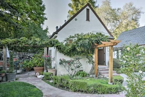 Updated Menlo Park English Tudor Garden Cottage!