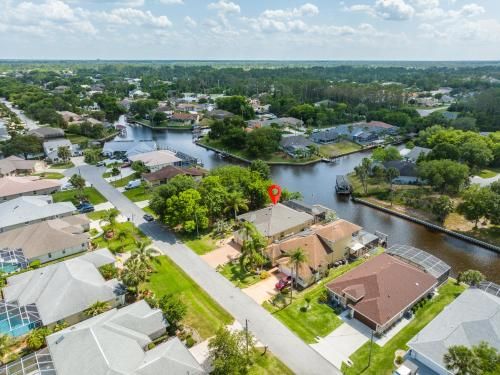 Splashing Dolphins, 3 Bedrooms, Private Pool, Pet Friendly, WiFi, Sleeps 9