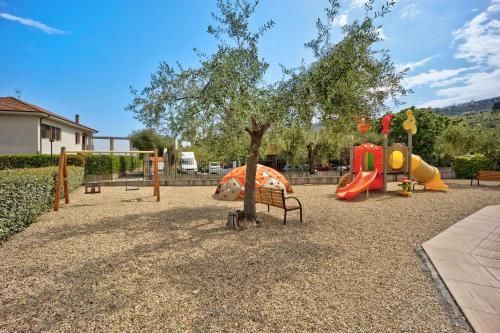 Outdoor Pictures 23