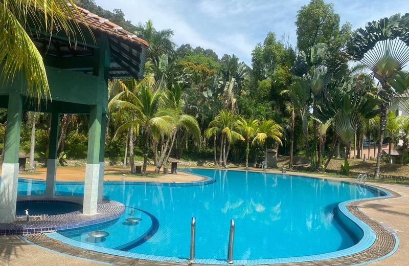 Teluk Batik Holiday Apartment