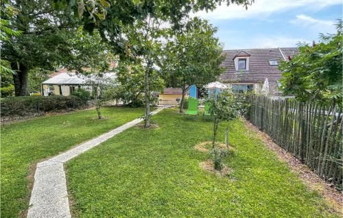 Holiday Home Mesnil St Pere Cottages De Port