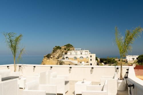 Naro Suites and Rooms