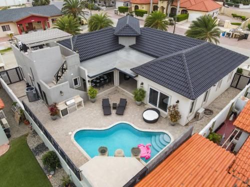 NEW Top Location Rooftop Terrace with Ocean View
