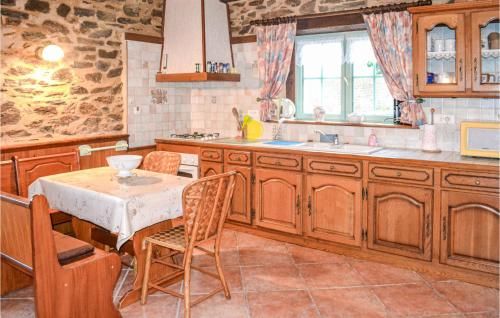 Stunning home in Payzac with 3 Bedrooms, Private swimming pool and Outdoor swimming pool