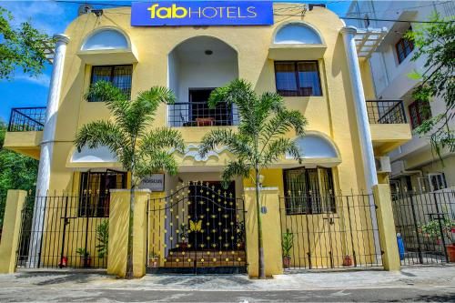 FabHotel Hibiscus Stays