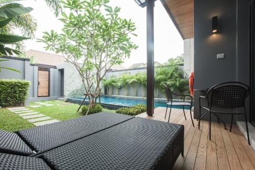 Outdoor Pictures 24