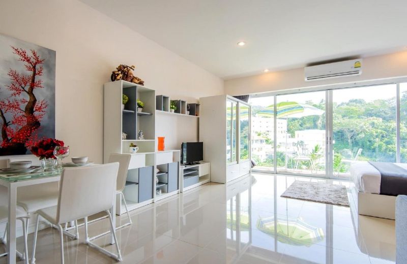 Chic Condo Karon
