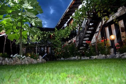 Outdoor Pictures 18
