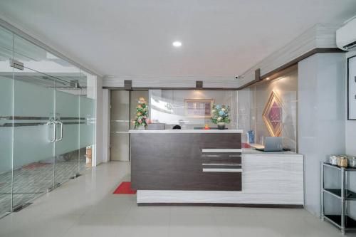 Urbanview Hotel Bari Syariah Palembang