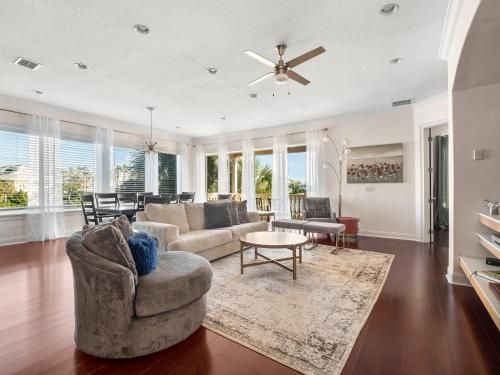 Sea Star Palace, 6 Bedroom, Sleeps 12, Ocean View, Cinnamon Beach, Private Pool