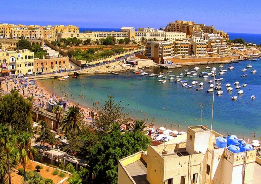 Stylish 2BR Apartment in Valletta