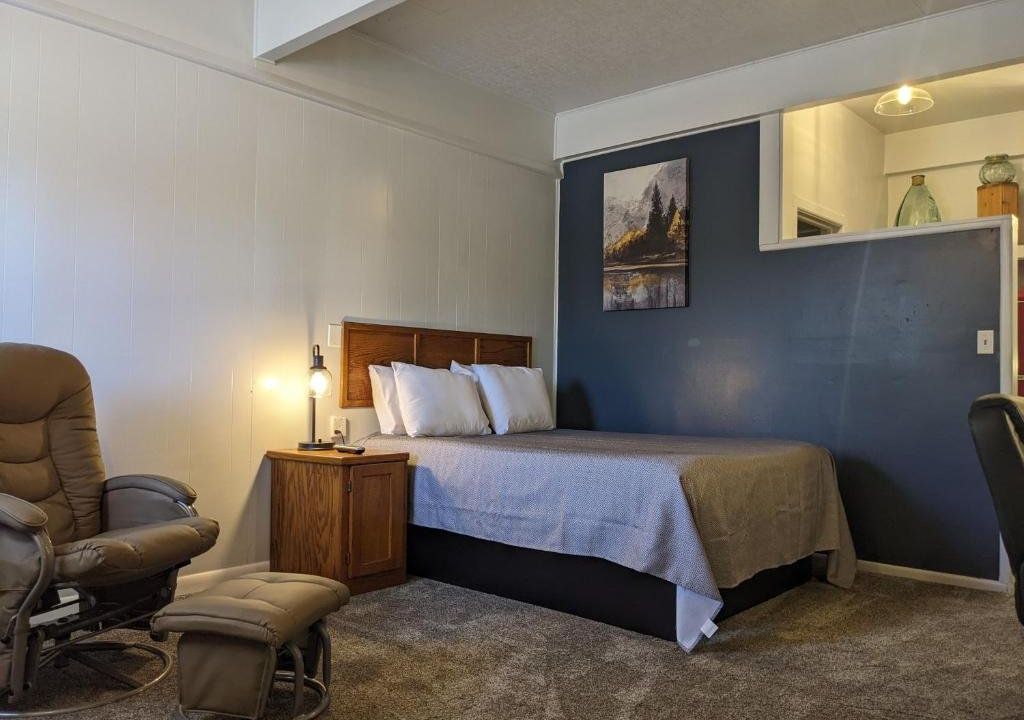 The Oakwood Inn