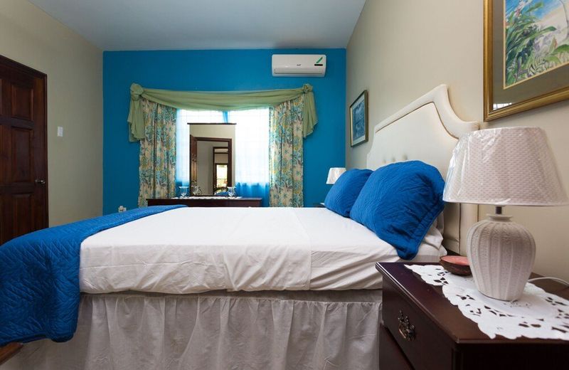 New Kingston Guest Apartment at Inglaterra III