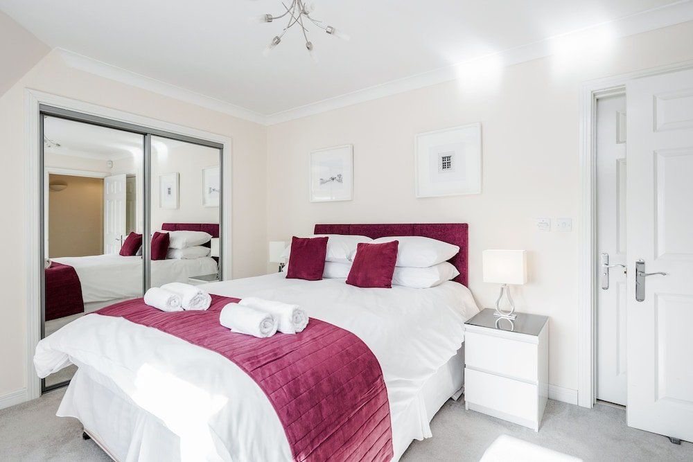 Roomspace Serviced Apartments - Royal Swan Quarter