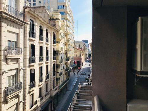 Apartamento Céntrico y Moderno con Balcon, Piscina, Gimnasio y Laundry