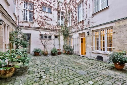 New renovated Saint Germain 2 Bedroom