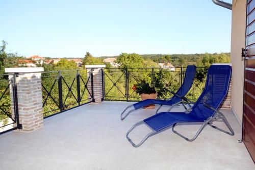 Outdoor Pictures 24