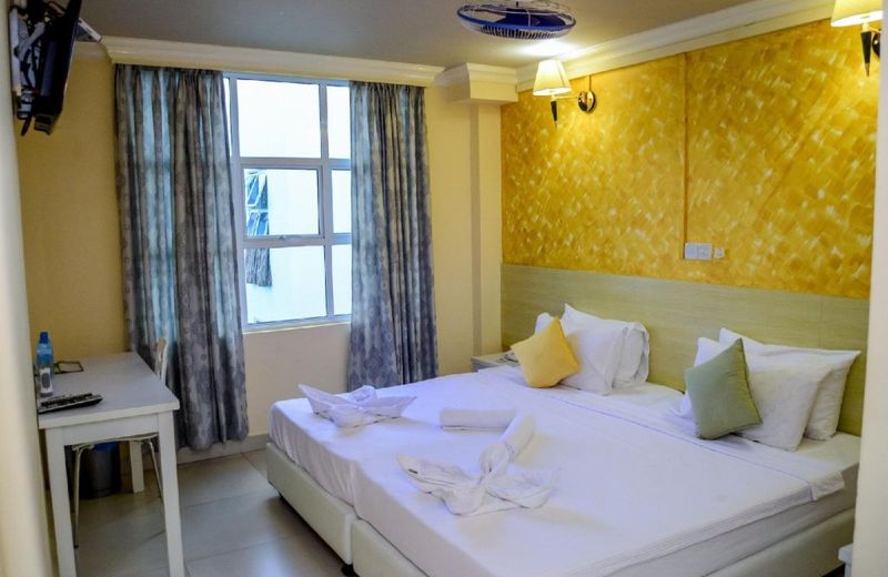 City Beach Hotel