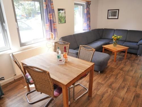 Neu "Blaues Haus am See mit Boot"
