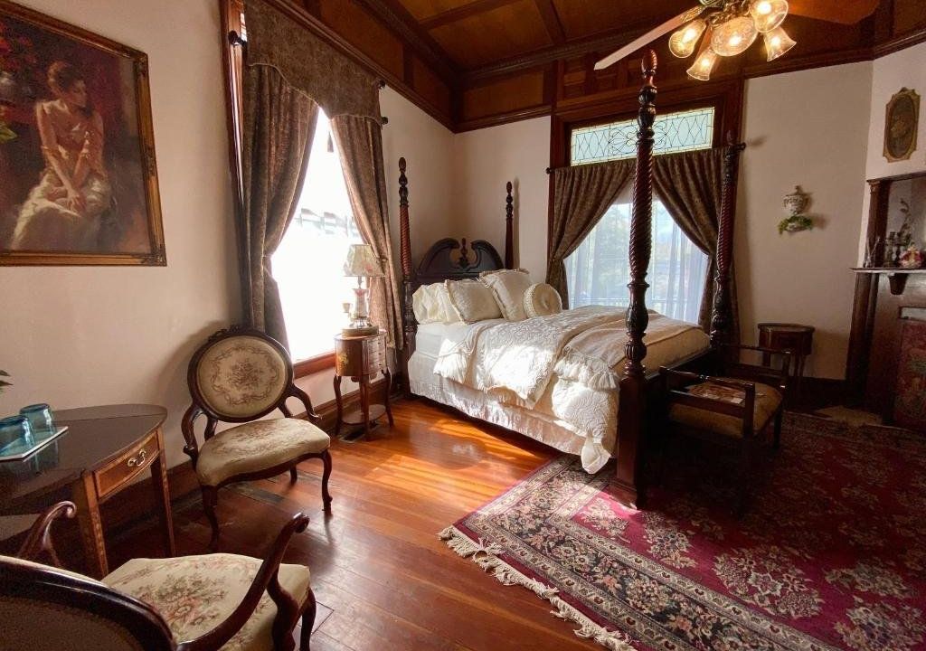 Hogan House Bed and Breakfast at Rose Hill