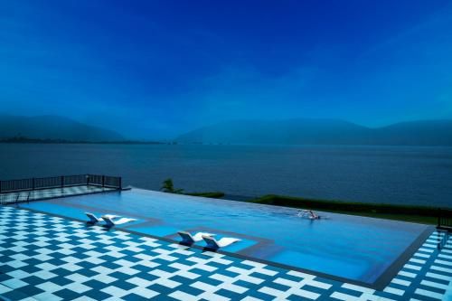 Outdoor Pictures 24